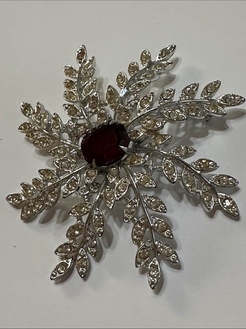 Sarah Coventry Leaf Brooch w/Deep Red Prong set Rhinestone Center-Holiday-2 3/4”